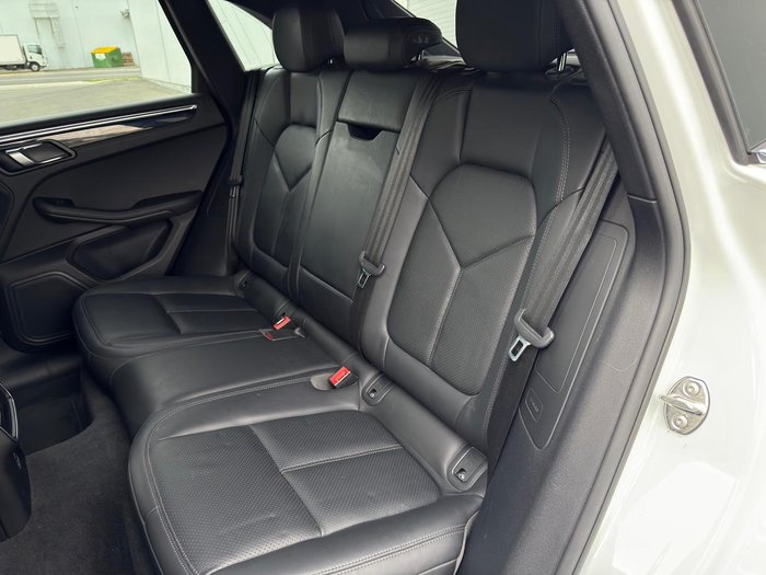 2020 Porsche Macan S