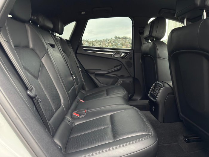2020 Porsche Macan S