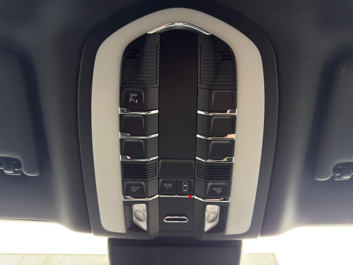 2020 Porsche Macan S