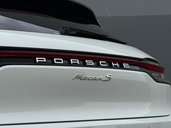 2020 Porsche Macan S