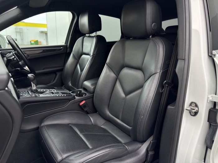 2020 Porsche Macan S