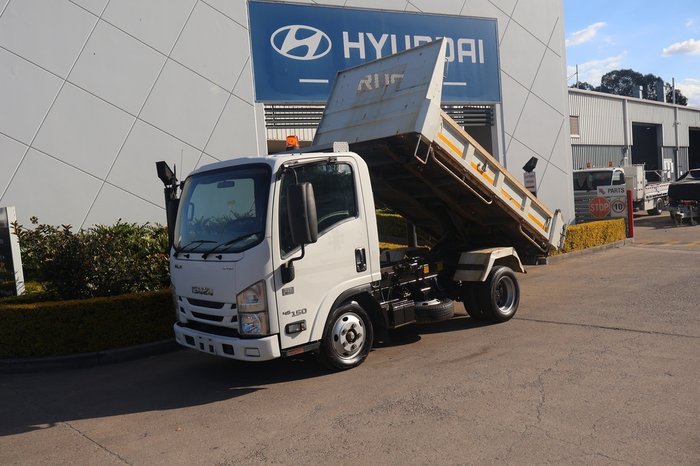 2017 ISUZU NLR