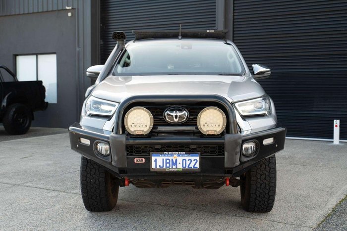 2021 Toyota Hilux SR5