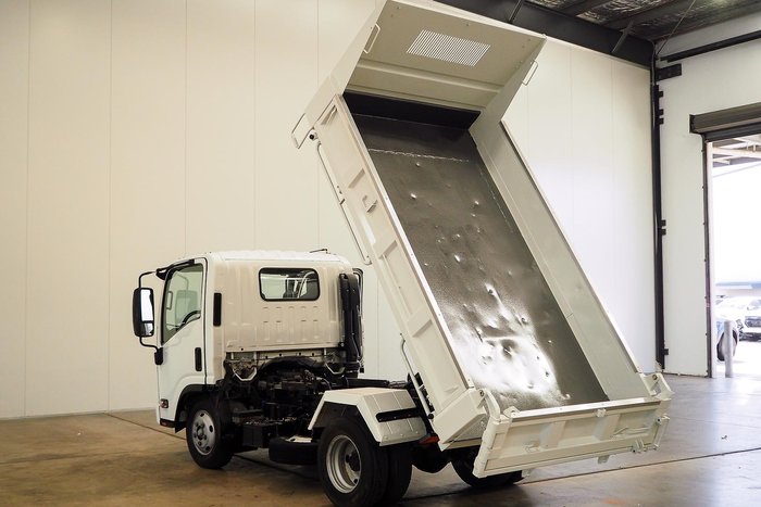 2016 Isuzu N Series