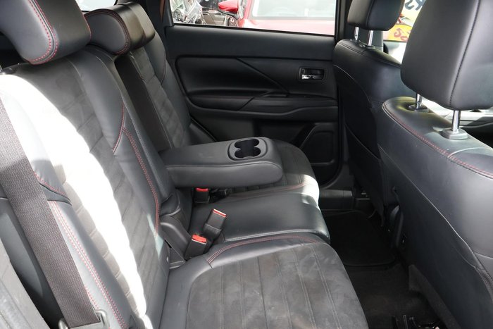 2020 Mitsubishi Outlander Black Edition