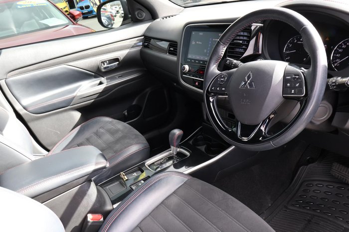 2020 Mitsubishi Outlander Black Edition
