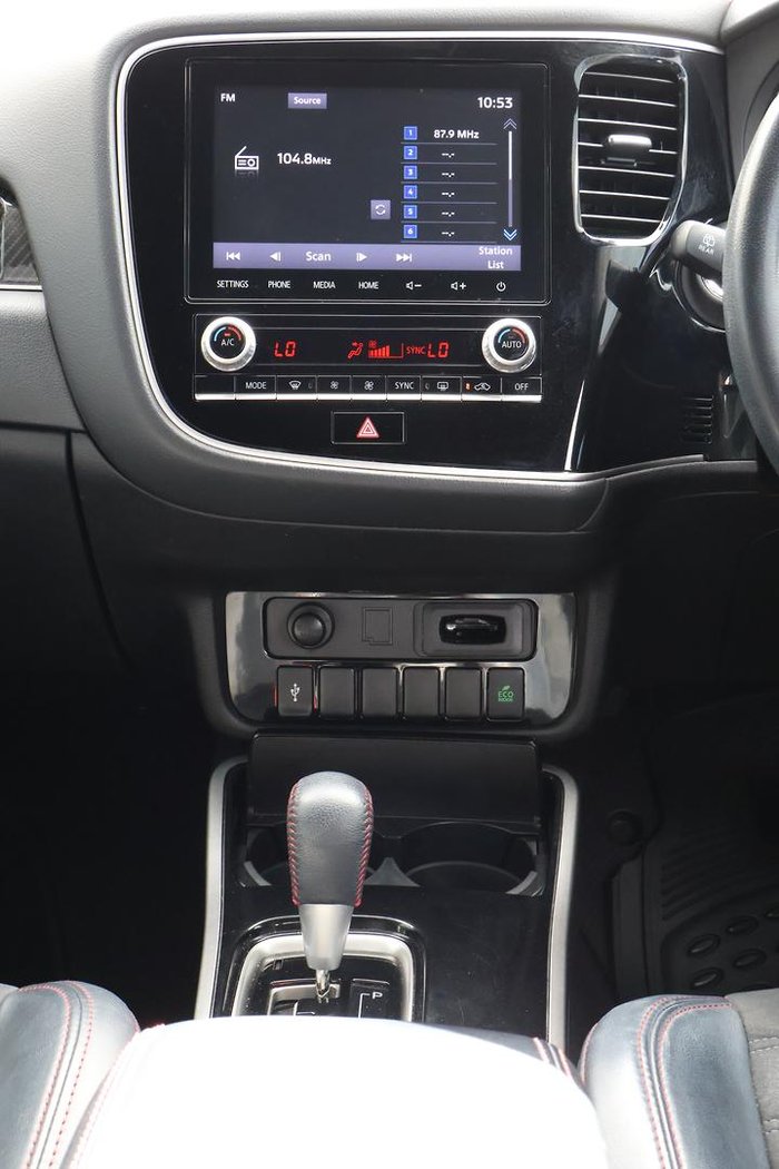 2020 Mitsubishi Outlander Black Edition
