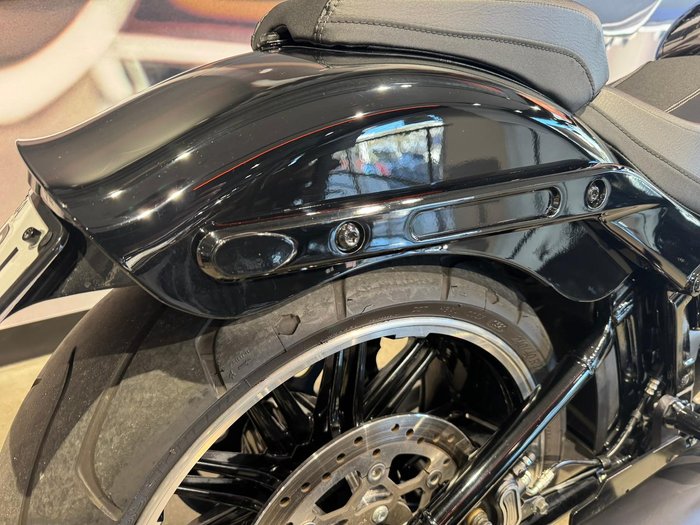 2020 Harley-Davidson Breakout 114 (FXBRS) Softail Black