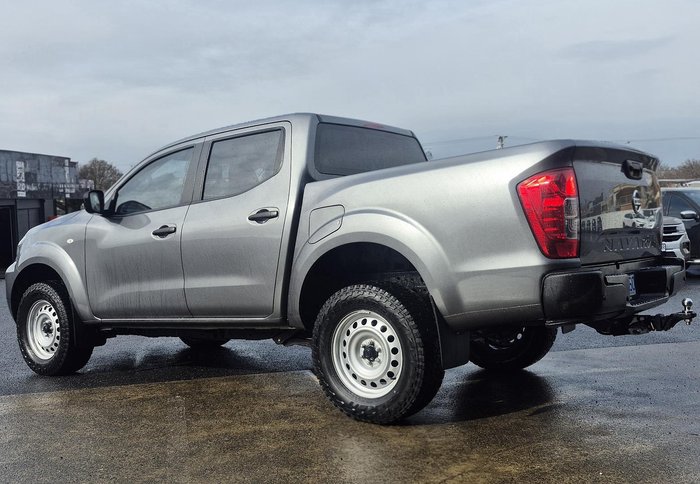 2023 Nissan Navara SL