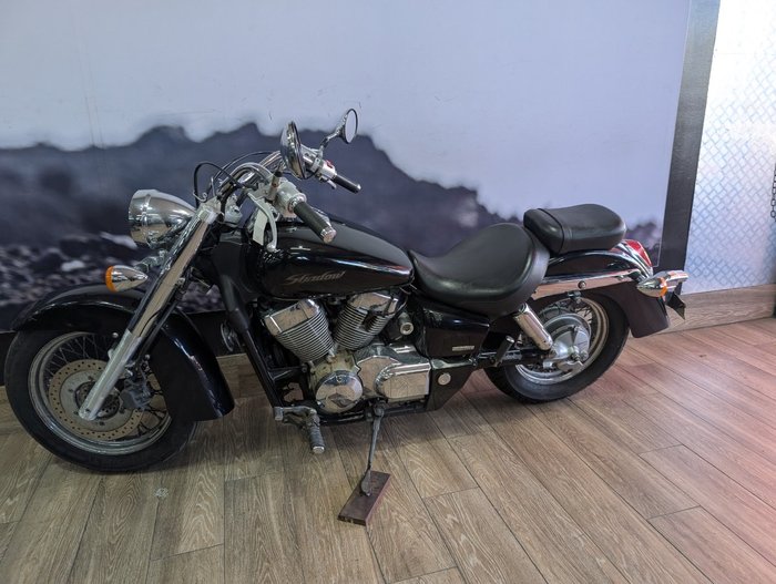 2014 Yamaha XVS650 V-STAR CUSTOM Black