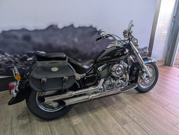 2014 Yamaha XVS650 V-STAR CUSTOM Black