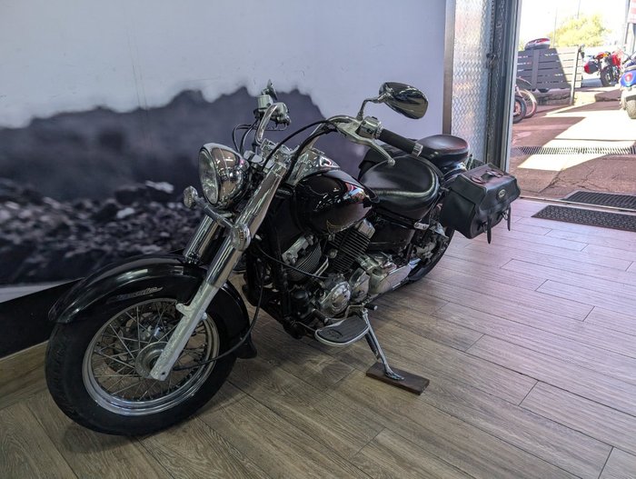 2014 Yamaha XVS650 V-STAR CUSTOM Black