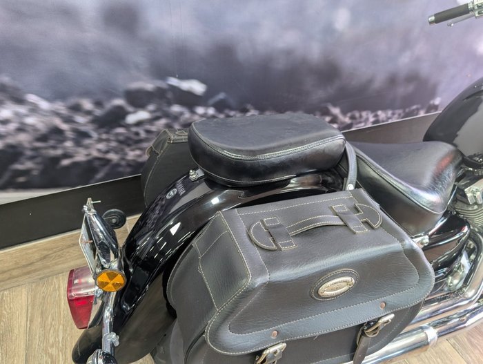 2014 Yamaha XVS650 V-STAR CUSTOM Black
