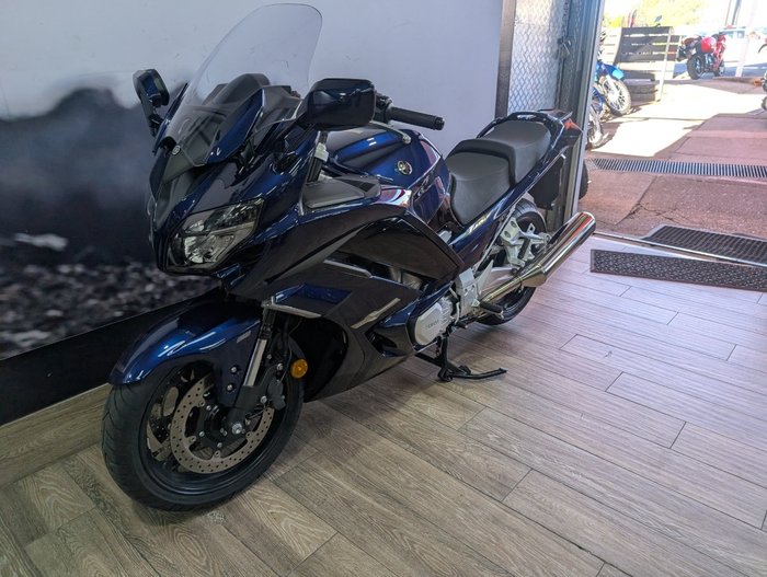 2025 Yamaha FJR1300AE BLUE