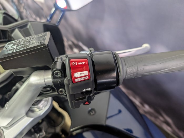 2025 Yamaha FJR1300AE BLUE