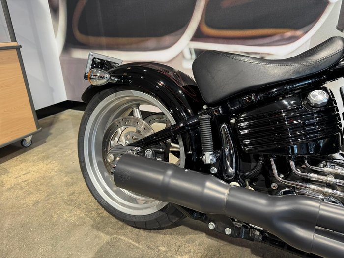 2008 Harley-Davidson Rocker C 96 (FXCWC) Softail Black