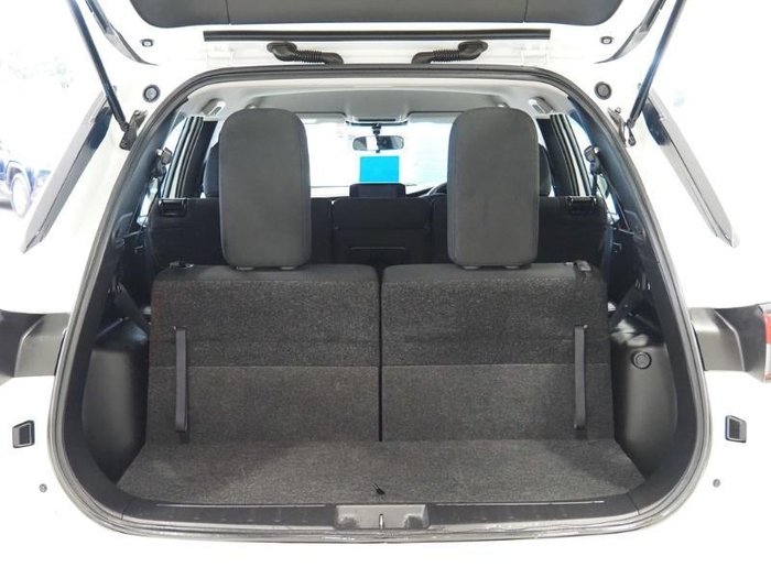 2024 Mitsubishi Outlander ES