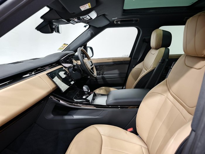 2026 Land Rover Range Rover Sport D300 Dynamic SE