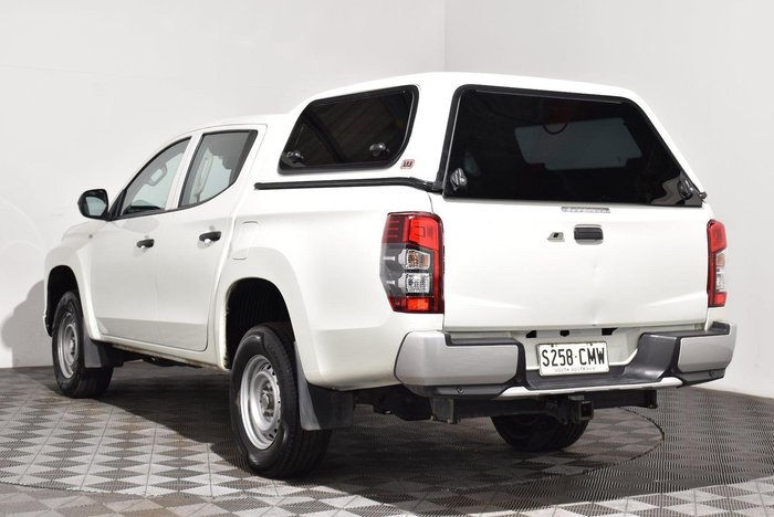 2021 Mitsubishi Triton GLX