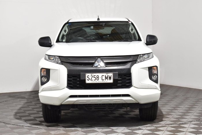 2021 Mitsubishi Triton GLX