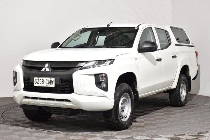 2021 Mitsubishi Triton GLX