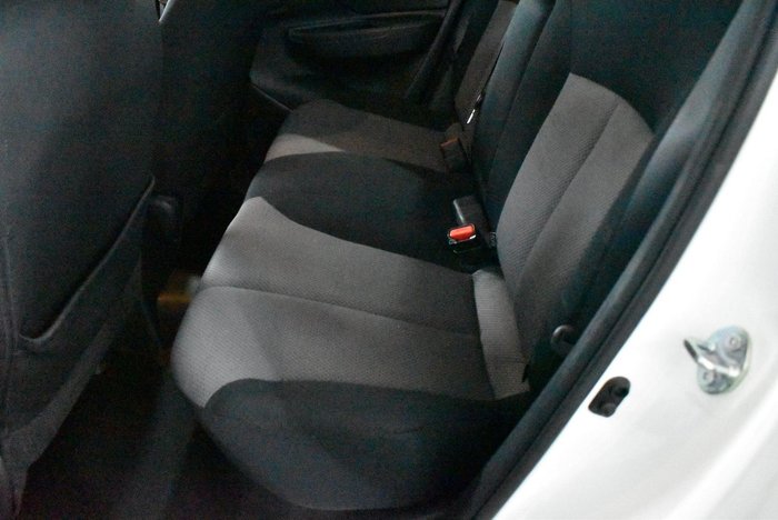 2021 Mitsubishi Triton GLX