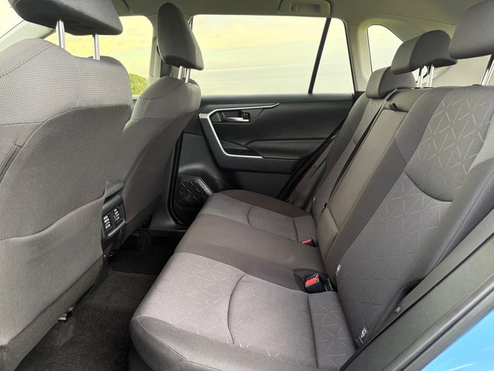 2023 Toyota RAV4 GXL