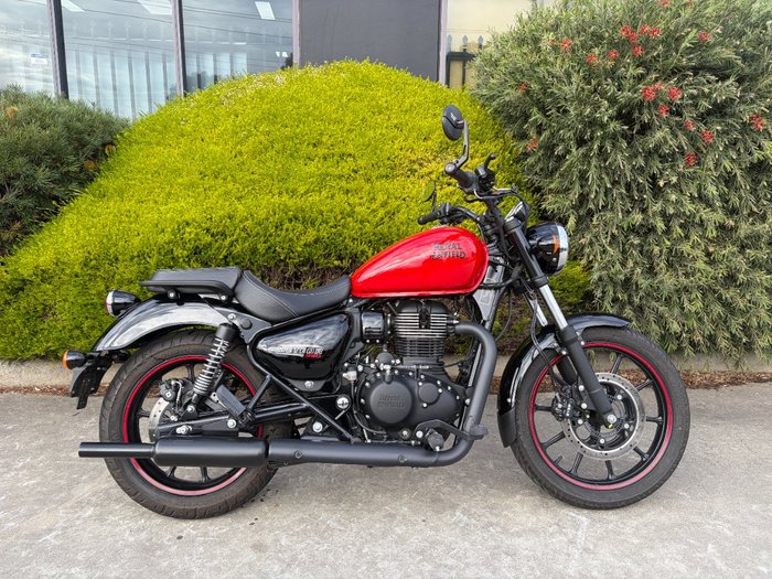 2022 Royal Enfield METEOR 350 FIREBALL Red