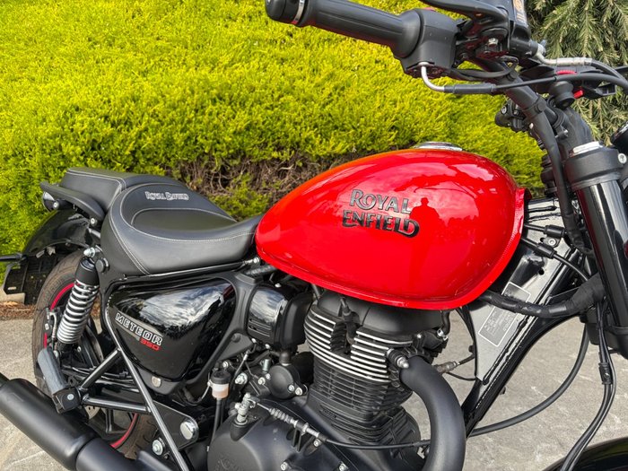 2022 Royal Enfield METEOR 350 FIREBALL Red