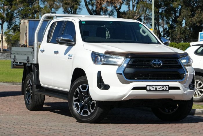 2023 Toyota Hilux SR5