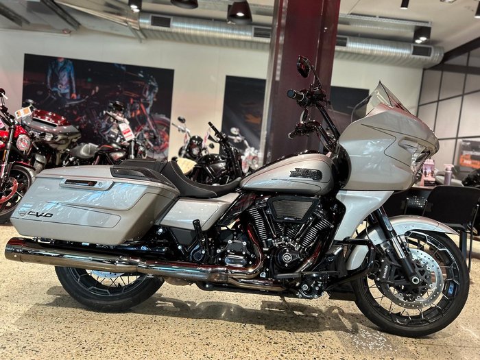 2023 Harley-Davidson CVO Road Glide 121 (FLTRXSE)