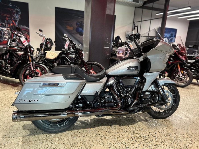 2023 Harley-Davidson CVO Road Glide 121 (FLTRXSE)