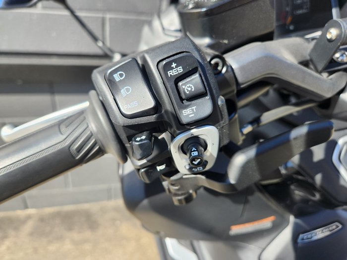 2024 Yamaha TMAX 560 (ABS) RED