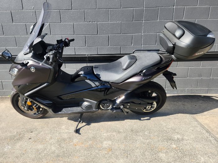 2024 Yamaha TMAX 560 (ABS) RED