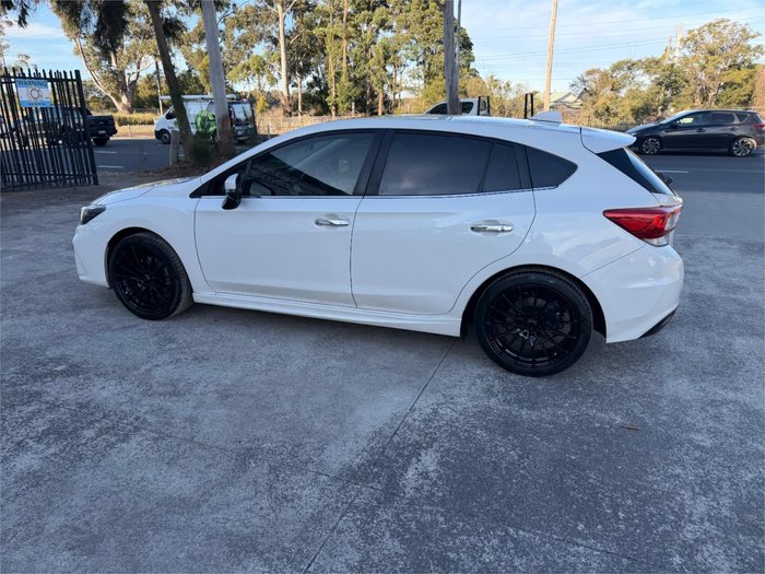 2017 SUBARU IMPREZA 2.0i-S (AWD)