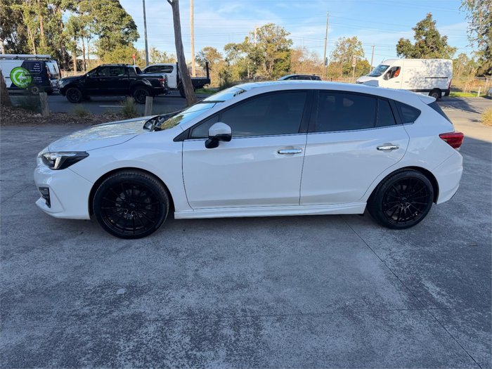 2017 SUBARU IMPREZA 2.0i-S (AWD)