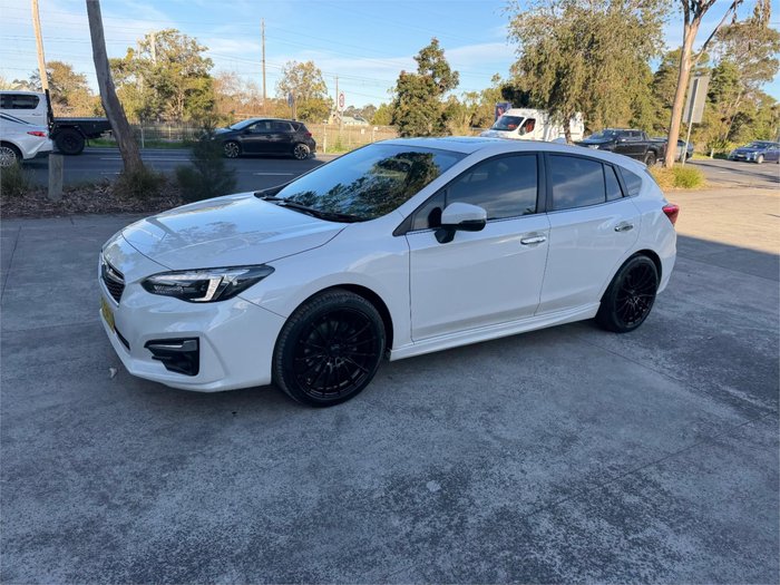 2017 SUBARU IMPREZA 2.0i-S (AWD)