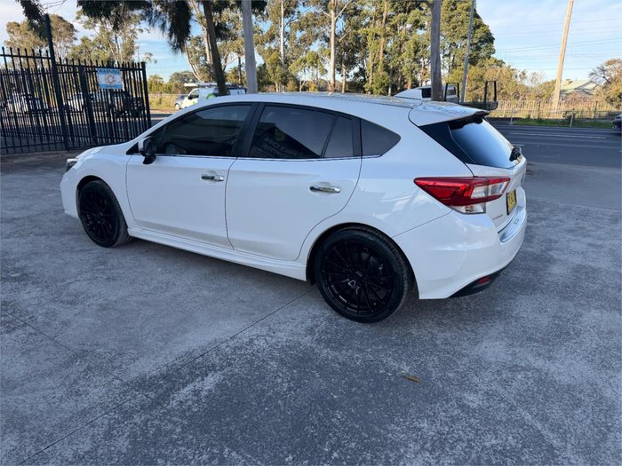 2017 SUBARU IMPREZA 2.0i-S (AWD)