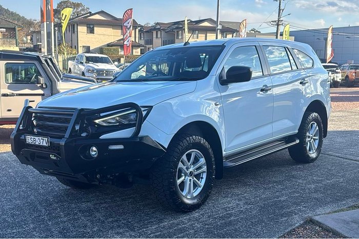 2022 Isuzu MU-X LS-M