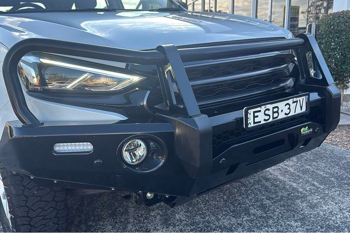2022 Isuzu MU-X LS-M