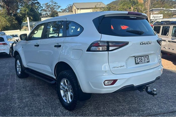 2022 Isuzu MU-X LS-M