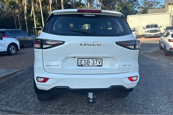 2022 Isuzu MU-X LS-M