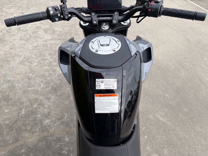 2022 CFMOTO 300 NK ABS