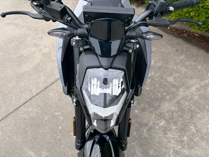 2022 CFMOTO 300 NK ABS