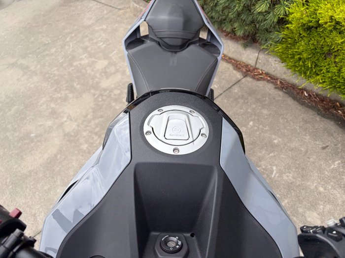 2022 CFMOTO 300 NK ABS
