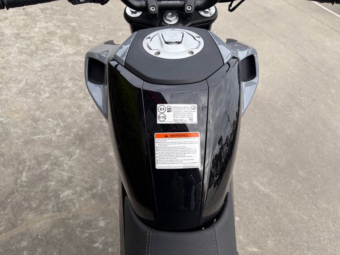 2022 CFMOTO 300 NK ABS