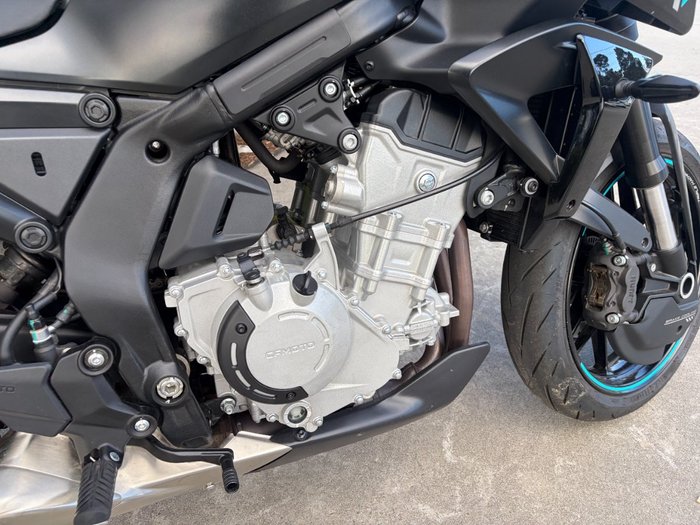 2025 CFMOTO 675 NK