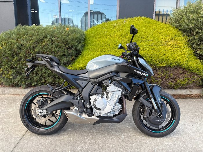 2025 CFMOTO 675 NK