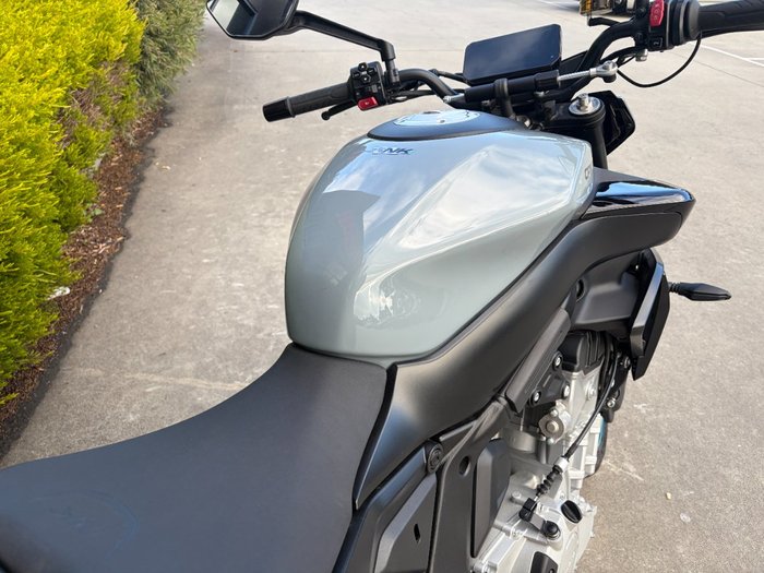 2025 CFMOTO 675 NK