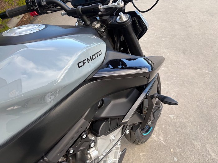 2025 CFMOTO 675 NK